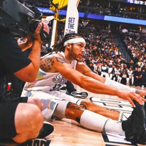 开云体育-掘金再遭重创！戈登因右腿筋拉伤至少缺席4-6周 曾因此连歇19场