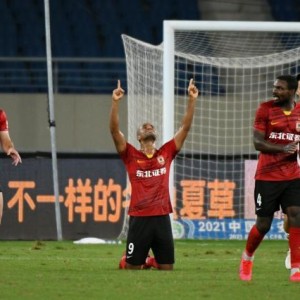 开云体育下载-这集看过！相同剧本逆转 亚泰才是“上海滩老大”